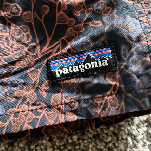 Patagonia Barely Baggy Shorts - Picture 2 of 2
